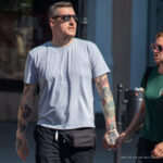 وشم مع وردة وماسة وأرنب وفتاة على ذراع الرجل - وشم Photo Street № 13 - 06/27/2021 3