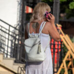 وشم مع صليب وأنماط على الظهر بين شفرات كتف فتاة - وشم Photo Street № 13 - 06/27/2021 1