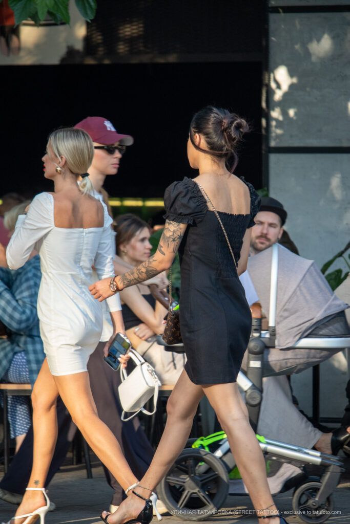 كم وشم الأسد والنخيل على الذراع اليسرى للفتاة - وشم صور شارع № 13 - 06/27/2021 1