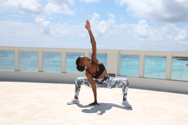 hiit cvičenie cvičenie budovanie svalov chudnutie spaľovanie tukov sumo drepy