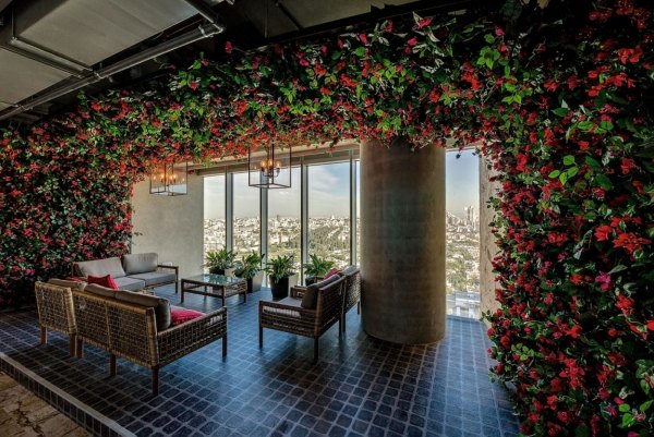 moderný kancelársky nábytok zo záhrady Google