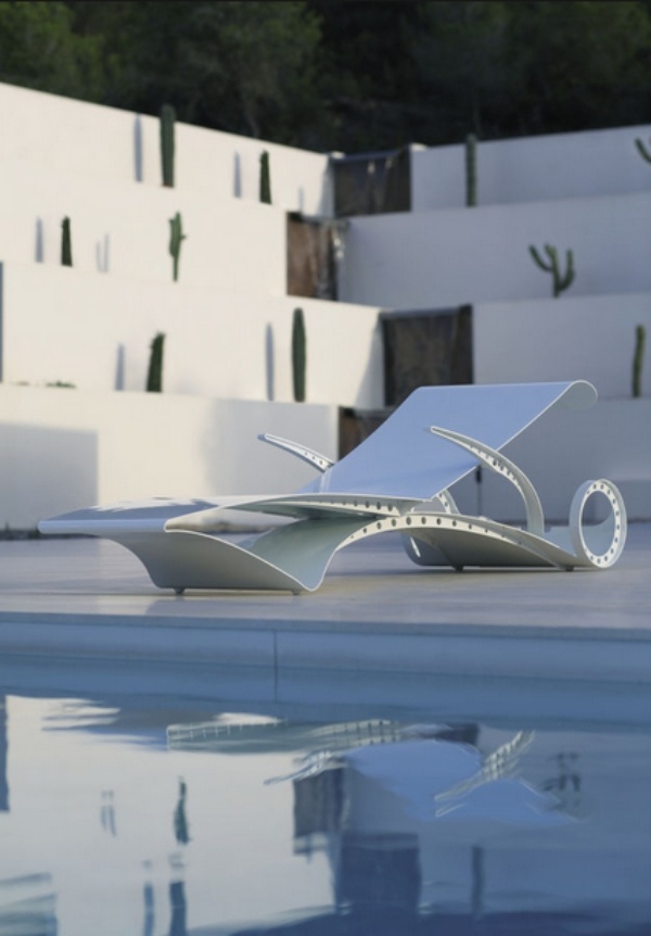 d lux biele moderné dizajnové ležadlá na terasu