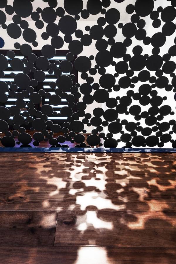 moderný dom s ušľachtilým dizajnom