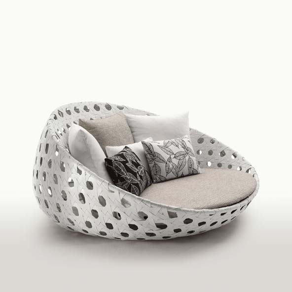 Terasový nábytok B & amp; B Taliansko interiér čiernobiely Nápady na zariadenie terasy Vonkajší nábytok B & B