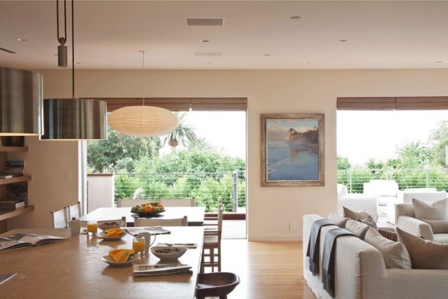 dizajnérsky dom s udržateľnou architektúrou s výhľadom do záhrady