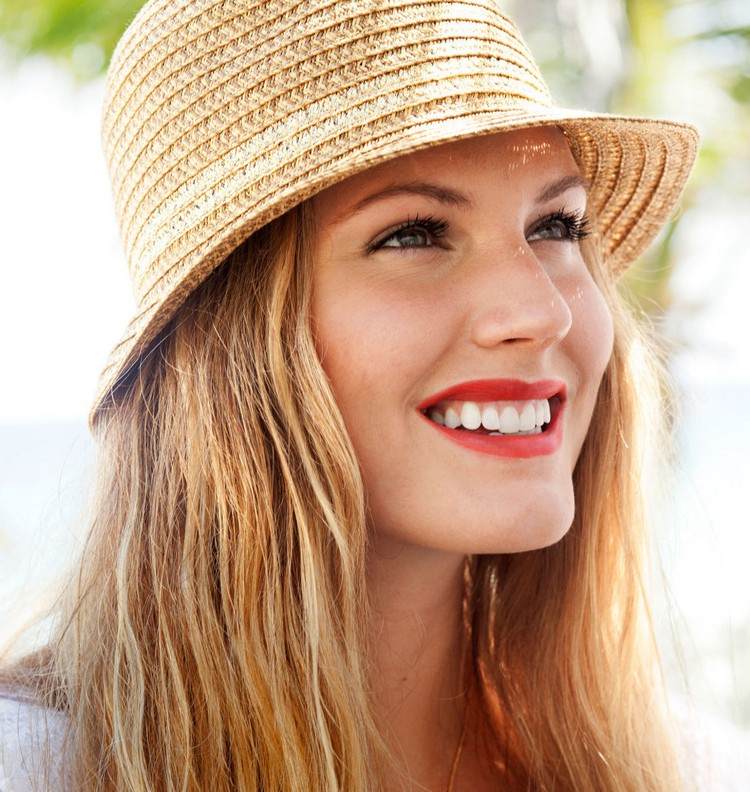 Očné líčenie v lete-prirodzene vyzerajúce-červené pery