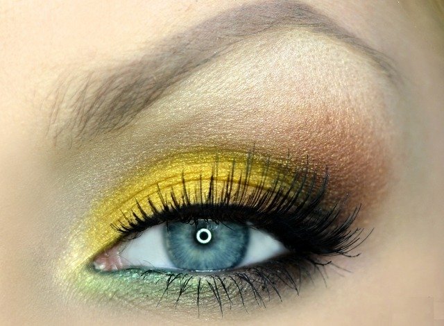 farebné-očné tiene-na-leto-vodeodolné-maskary-nápad-looky