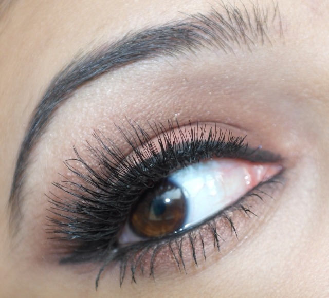 vodeodolné-krémové-očné tiene-maskara-letné-make-up-oči