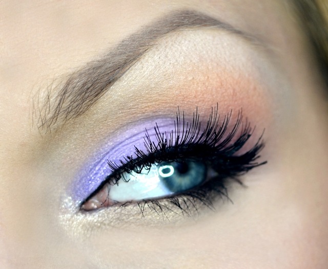 vodeodolné-krémové-očné tiene-modré-nuansy-nápady-na leto