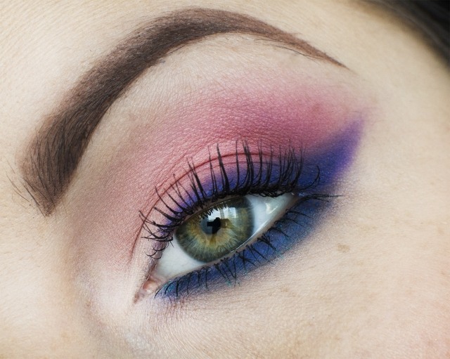 Matné očné tiene-tenká linka-na-horné-viečko-letné-líčenie