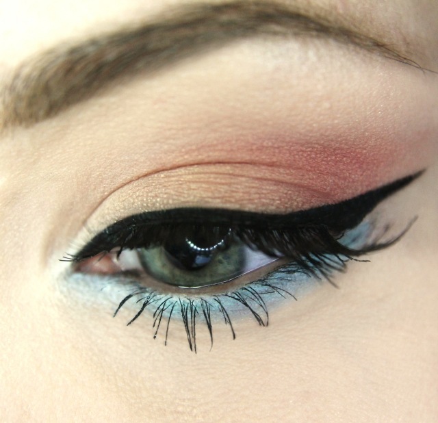 Nápady na líčenie očí-čierna-očná linka-očné tiene-jemné-hodvábne-textúry