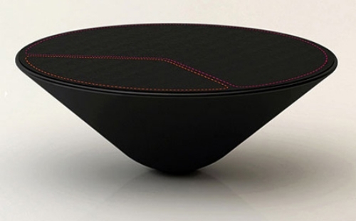 nápady na dizajnérsku stoličku neobvyklý tvar kužeľa čiernej farby