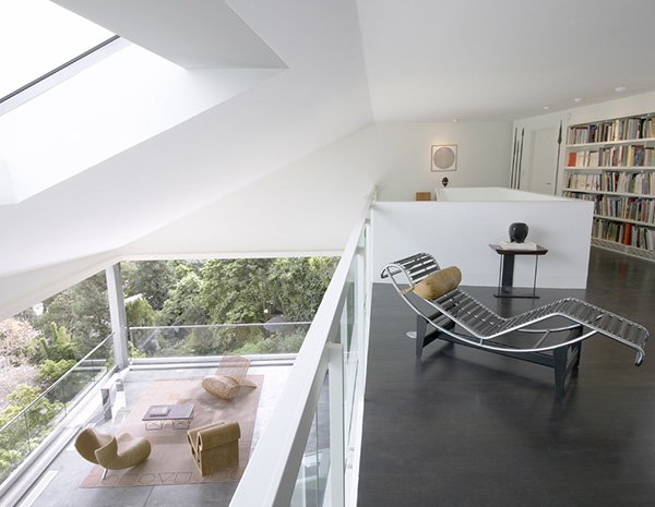 Dom na kopci z terasy Johnston Marklee