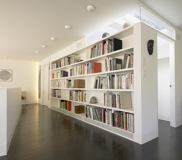 Knižnica House on the Hill of Johnston Marklee