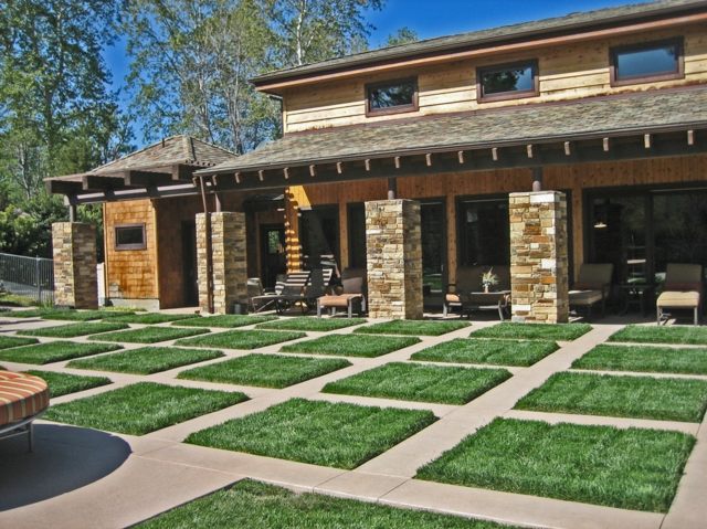 Trávnaté kamene skvelý nápad na záhradný dizajnový dom Stones cool nápad záhradný dizajn vchod do domu