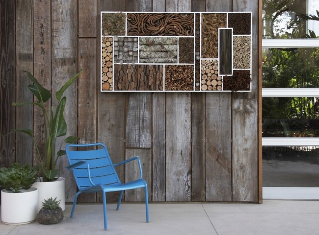 Ubytovanie pre hmyz-inštalácia Lisa Lee-Benjamin