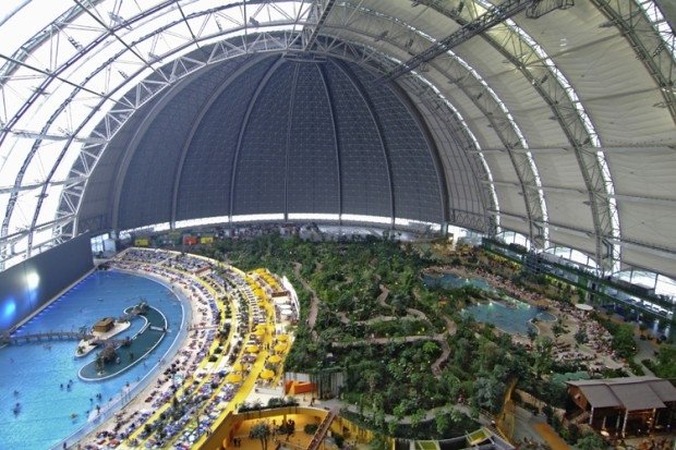 Tropický les Nemecko rajský park Tropický les Najväčší raj vodného parku v Nemecku