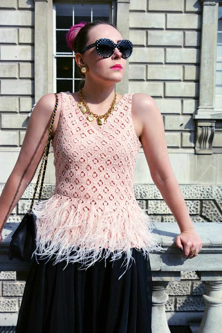 Móda od Adolfa Domingueza vegánska móda adolfo-dominguez-top-ružová-háčkovaná