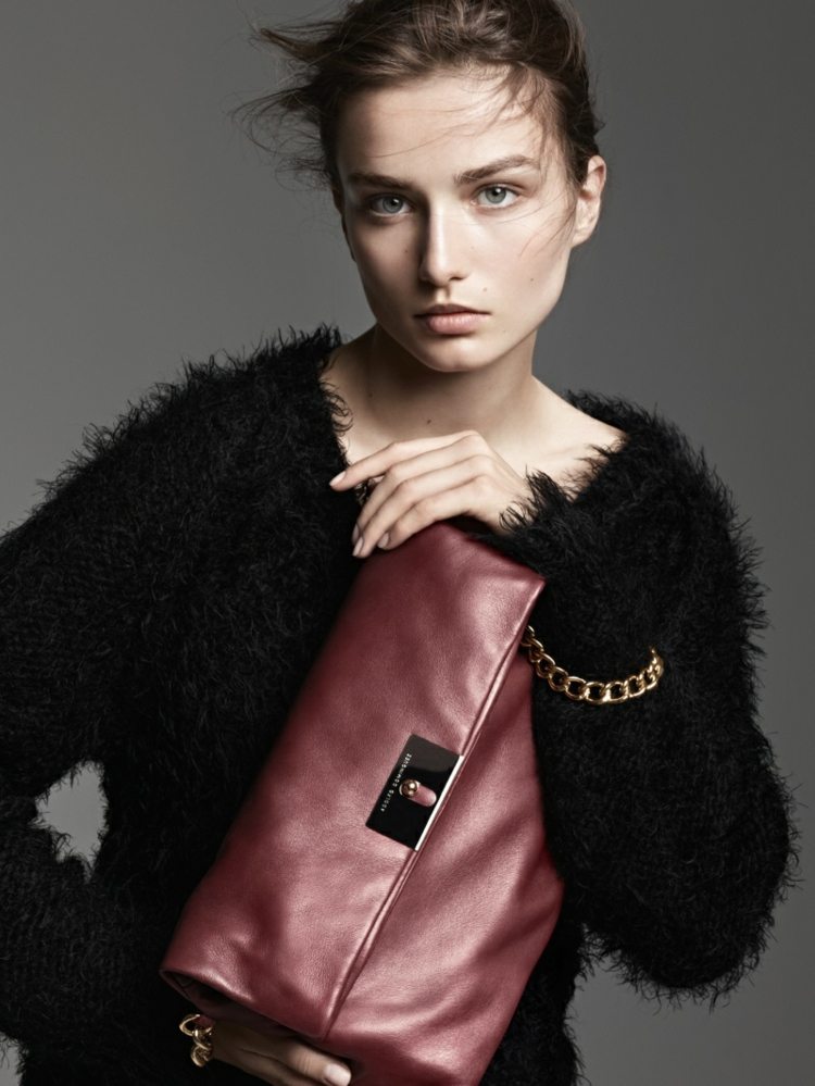 Čierna vegánska bunda móda-vegánska bunda-adolfo-dominguez-čierna-elegantná-štýlová kabelka