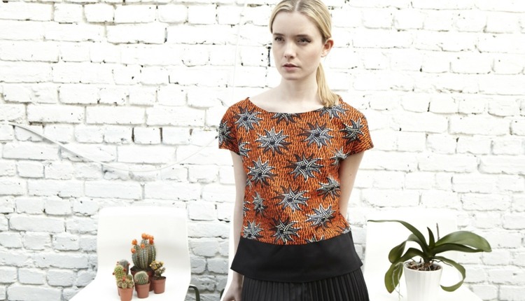 Vegánska blúzka v oranžovej farbe od Mayamiko fashion-vegan-orange-mayamiko-nicki-motívy