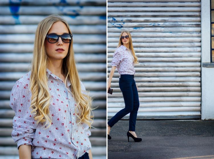 Móda pre ženy s blúzkami a nohavicami objímajúcimi postavu móda-vegánska blúzka-svetlo modrá-červená-akcenty-džínsy-objímanie postavy