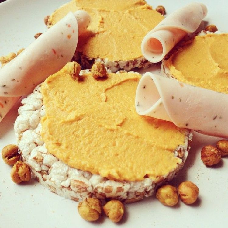 vegánsky recept hummus ryžové oblátky cícer klobása desiata