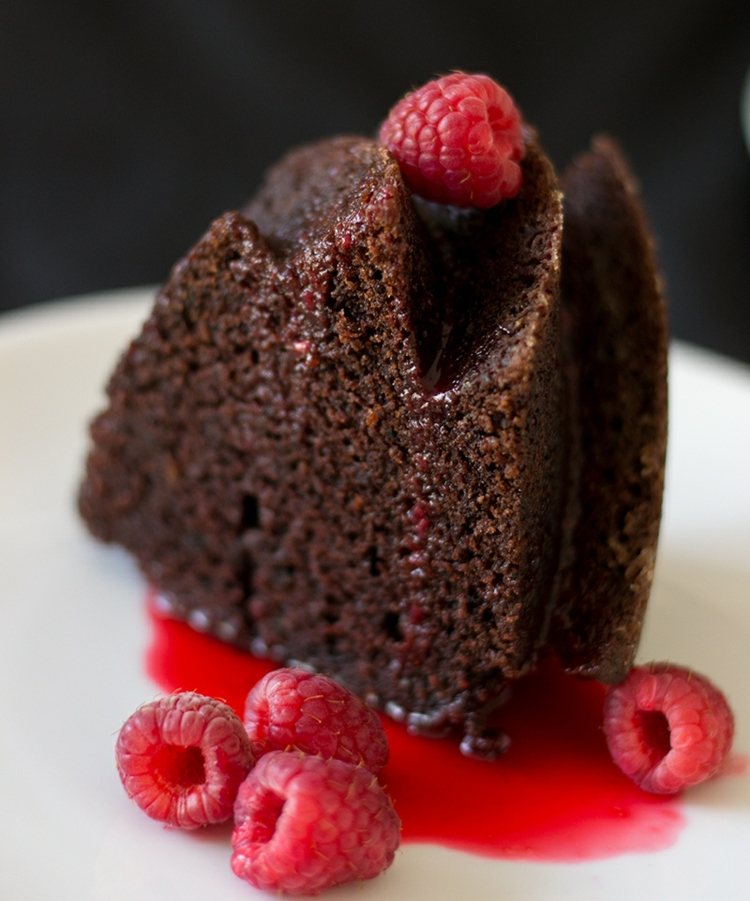 Upečte si čokoládový koláč sami - recept pre začiatočníkov Upečte si vegánske recepty sami