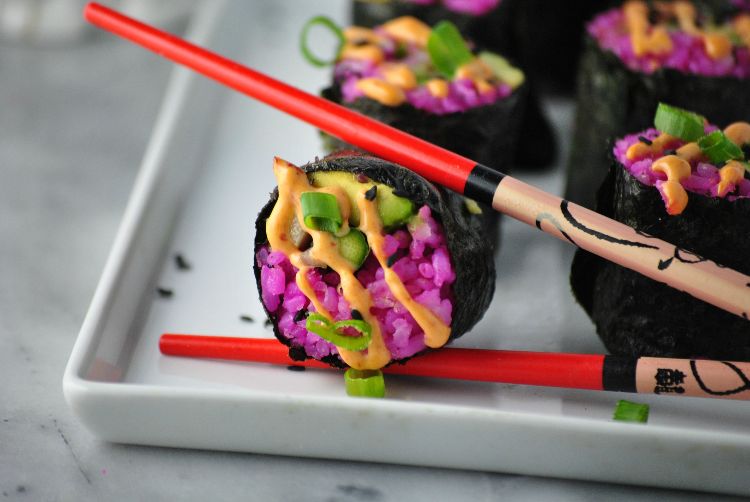 ryžovo-vegetariánsko-cviklová-sushi