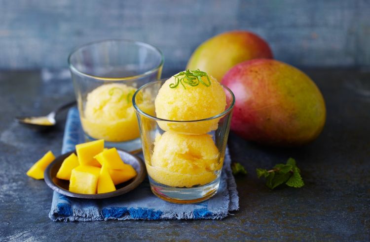 vegetariánske jedlá sorbet-ovocný-studený-sladký-mango-dezert