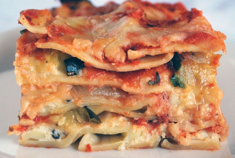Pripravte si vegetariánske lasagne s paradajkovou omáčkou recept na vegetariánske lasagne-pripravte si sami