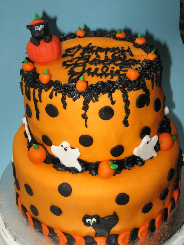 Halloweenske motívy na torte v tekvicovej farbe halloween koláče tekvica mačka duch nápad dizajn
