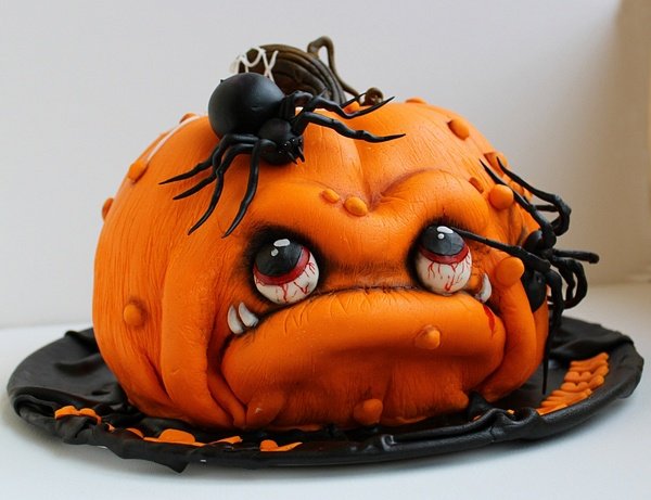 halloween torta monštrum umenie točiace sa cesto