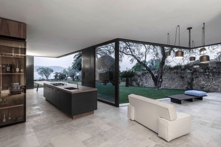 zaťahovacie-sklenené steny-prístavba-kuchyňa-obývačka-presklené predné časti