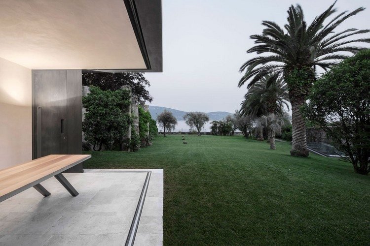 zaťahovacie-sklenené steny-neobmedzené-obývacia-koncepcia-záhrada