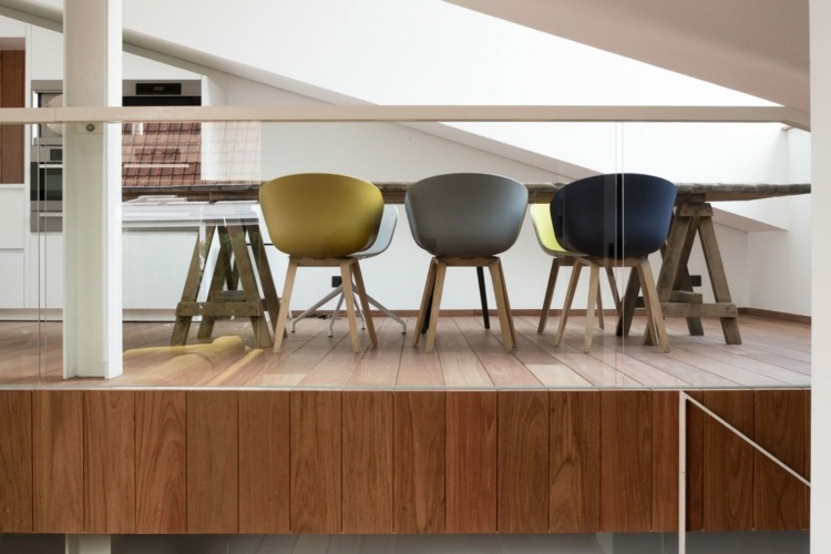 ofsetové poschodia-drevený-podlahový nábytok-jedálenský kút-parkety