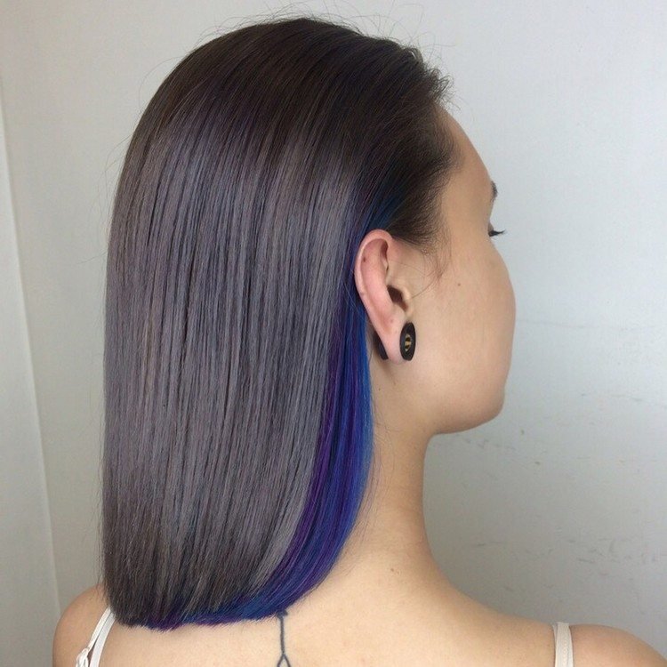 skrytá farba vlasov cool trend styling nápad