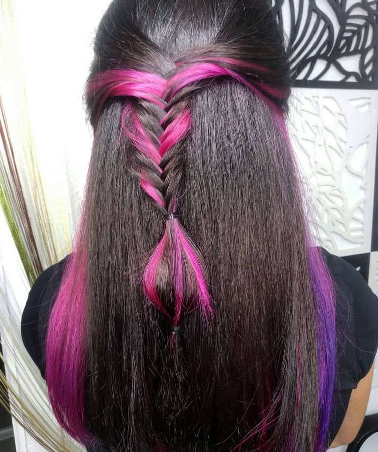 nápady na štýl skryté dúhové vlasy vrkoč