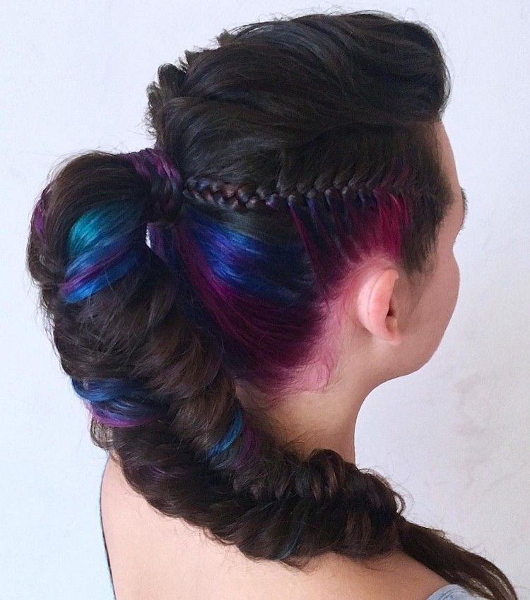 skryté dúhové vlasy účes opletený chvost