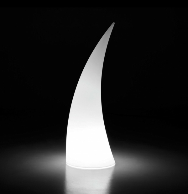 Horn-svetlo-puristický tvar