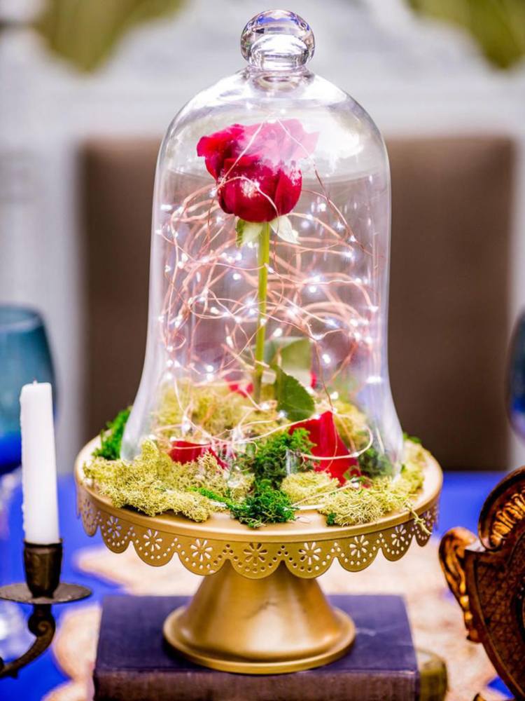 vyrobte si dekorácie svadobného stola z ružového skla sami