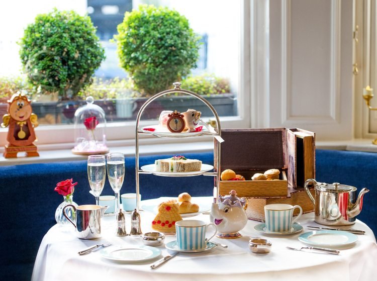 ruže v skle detská oslava narodenín zorganizujte nápady na výzdobu