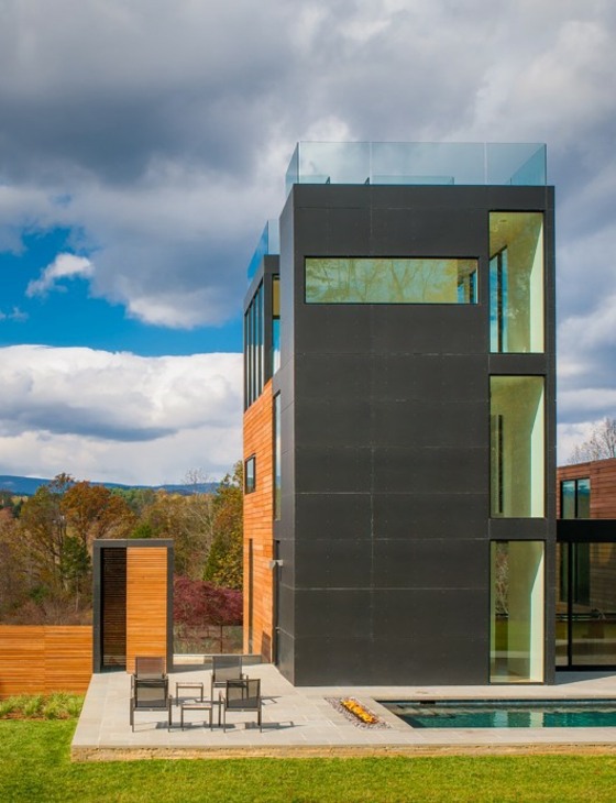 niekoľkopodlažný bočný pohľad na zrub Záhradný nábytok z aleje na štyri sezóny