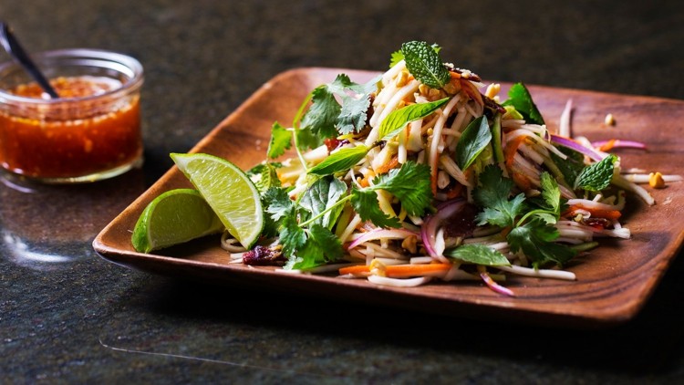 papája-zelený-šalát-limetky