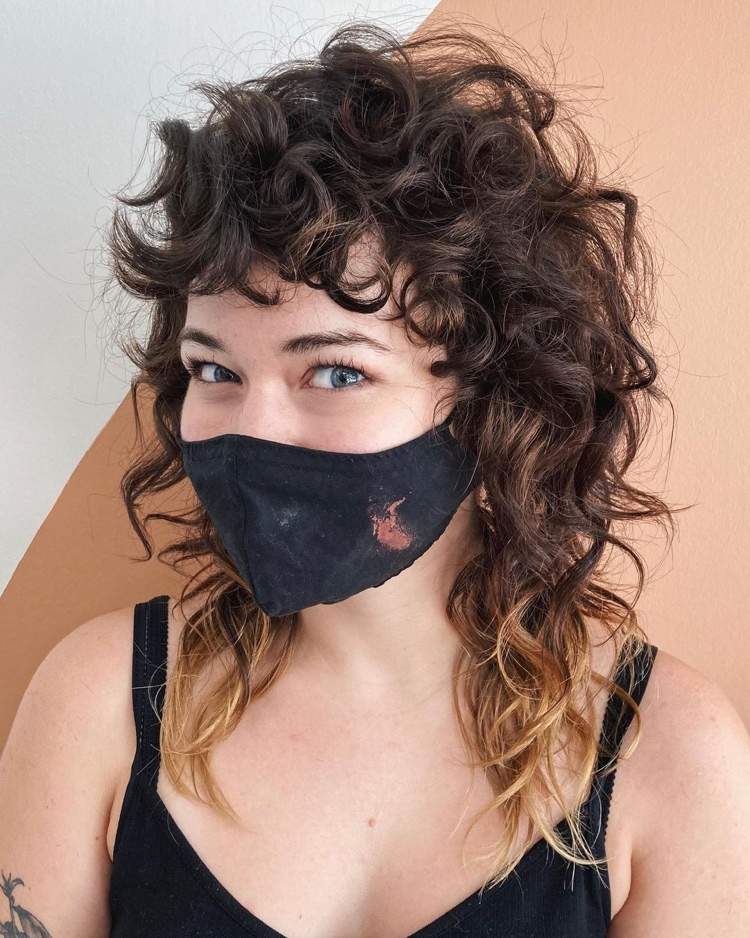 Parmica s kučerami a balayage