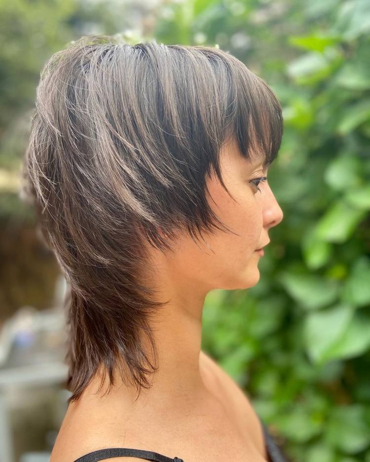 Mullet účes 2021 ideálny pre tenké jemné vlasy