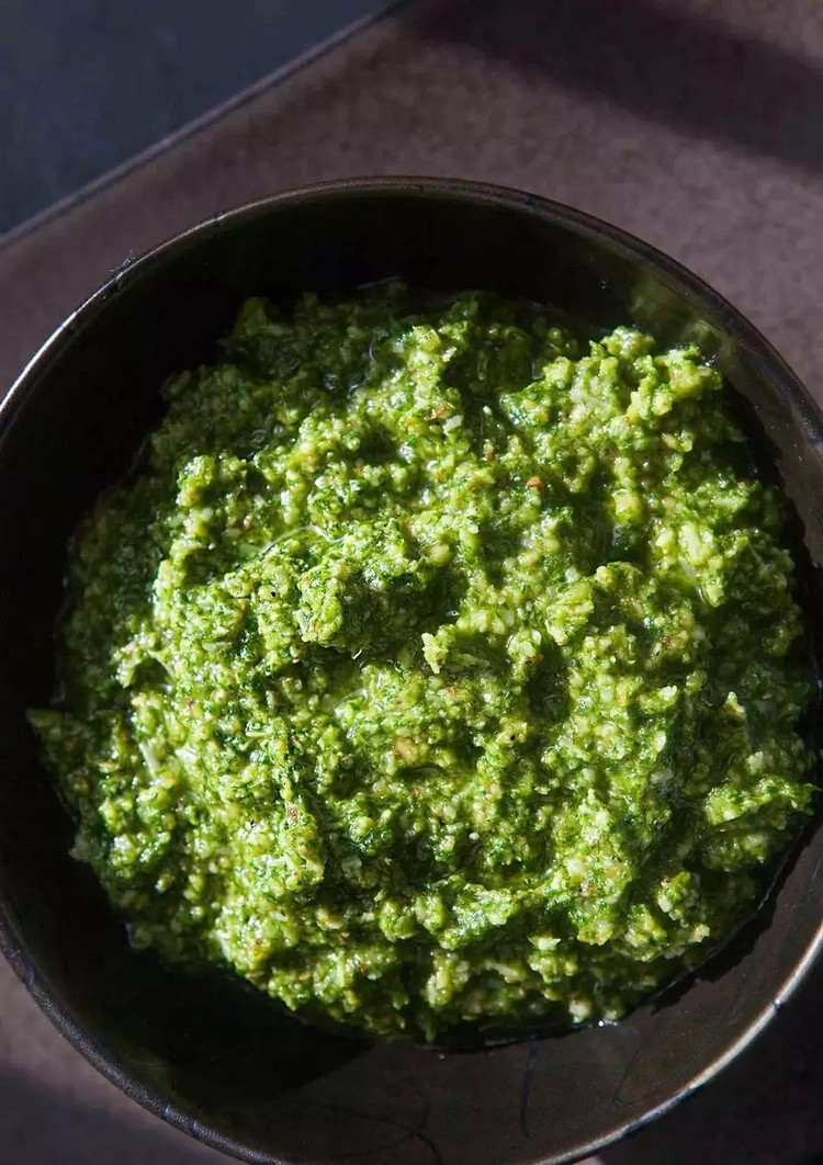 Vytvorte si vlastný recept a návod na raketové pesto