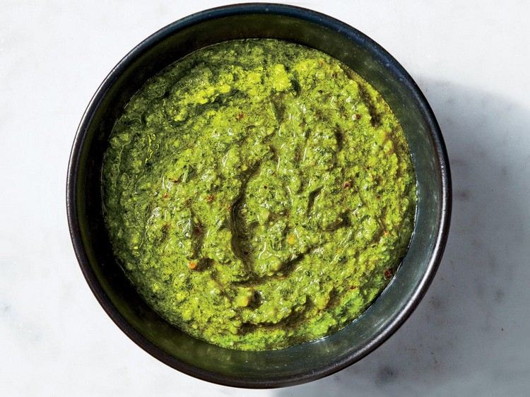 Špenátové pesto s vlašskými orechmi chutné recepty