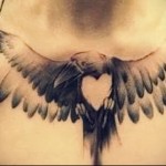 holló szív tetoválás