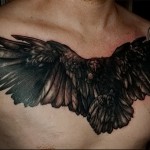 fekete varjú tetoválás