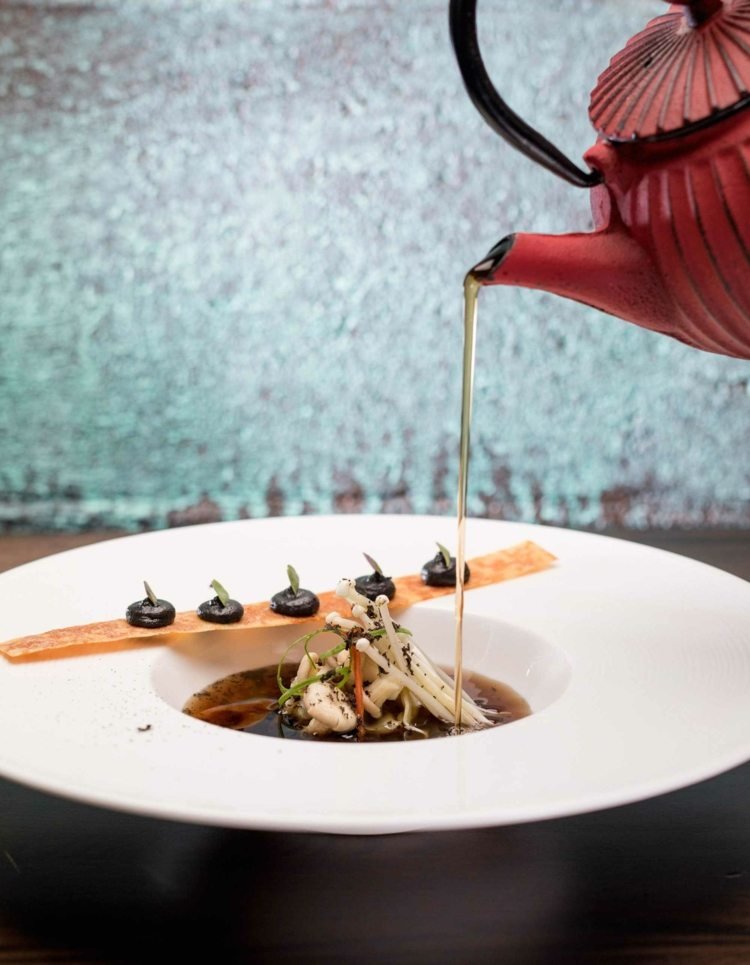 jasná polievka vianočná varenie húb